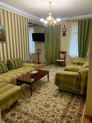 Гостиница Петровскъ Махачкала Двухместный номер Делюкс с 2 отдельными кроватями-1
